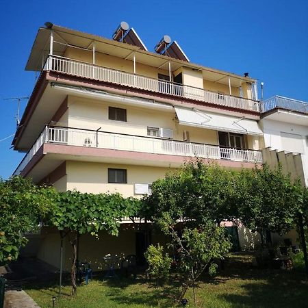 Evangelias House! Apartment สตาวรอส ภายนอก รูปภาพ