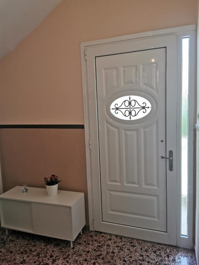 Evangelias House! Apartment สตาวรอส ภายนอก รูปภาพ